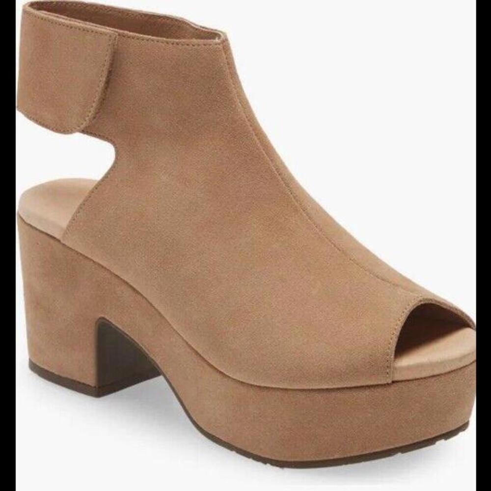 Women's Tan Platform Sandals